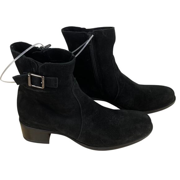 La Canadienne NWOB Halo Buckled Booties Black Suede Size 8 Floor Model Side Zip - Picture 2 of 11